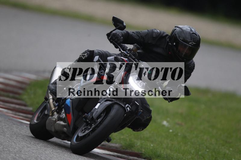 /Archiv-2025/10 23.04.2025 Cornu Master School ADR/gruen-vert/35